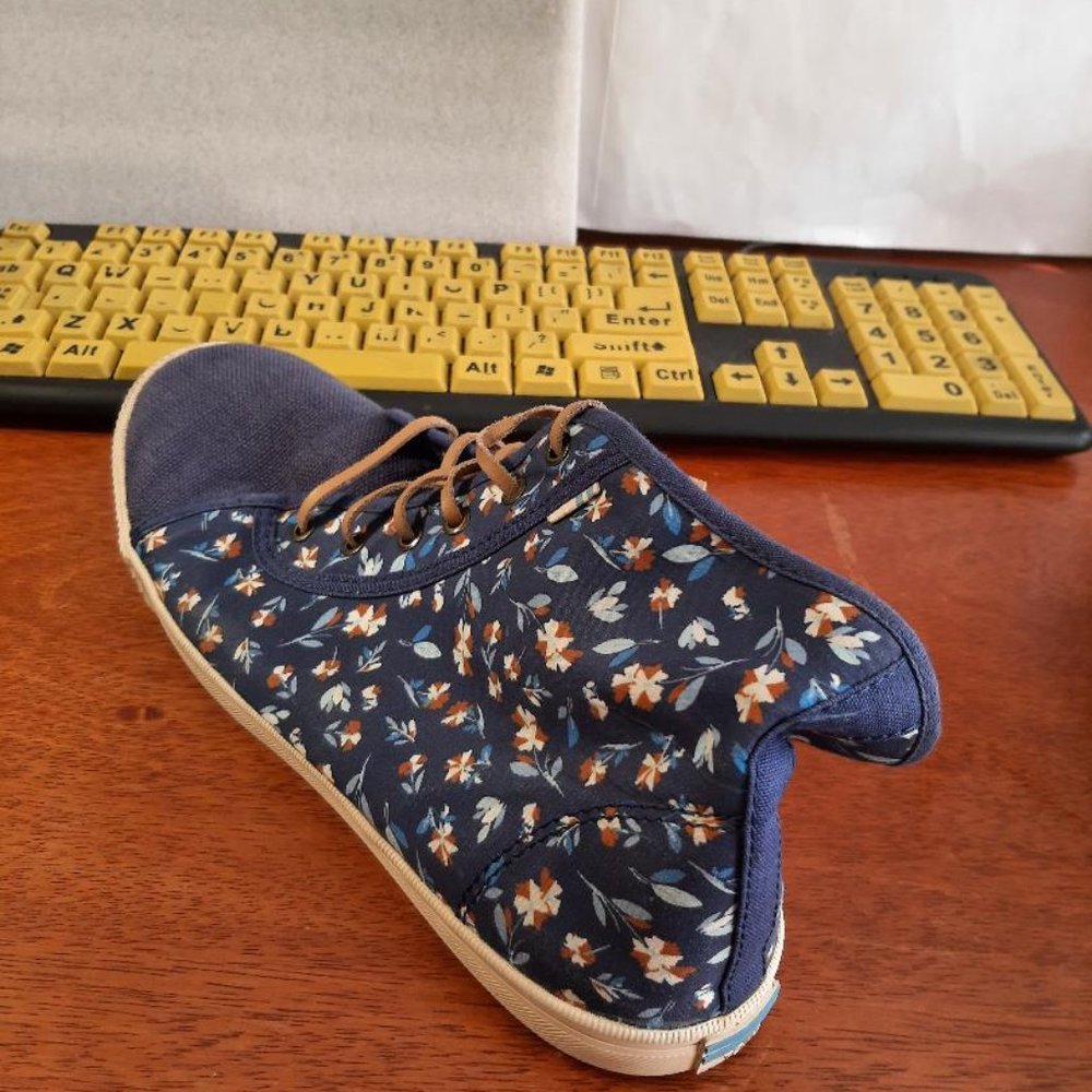 Toms High Top Camarillo Cobalt Vintage Flower Women Sz9 PreLoved Excellent Condi